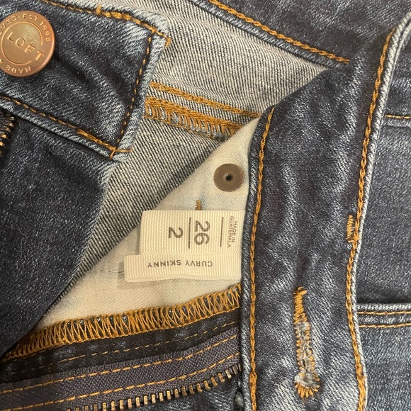 • LOFT curvy skinny jeans - Picture 3 of 4